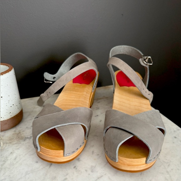 Swedish Hasbeens Grey Strappy Clogs - Picture 2 of 6